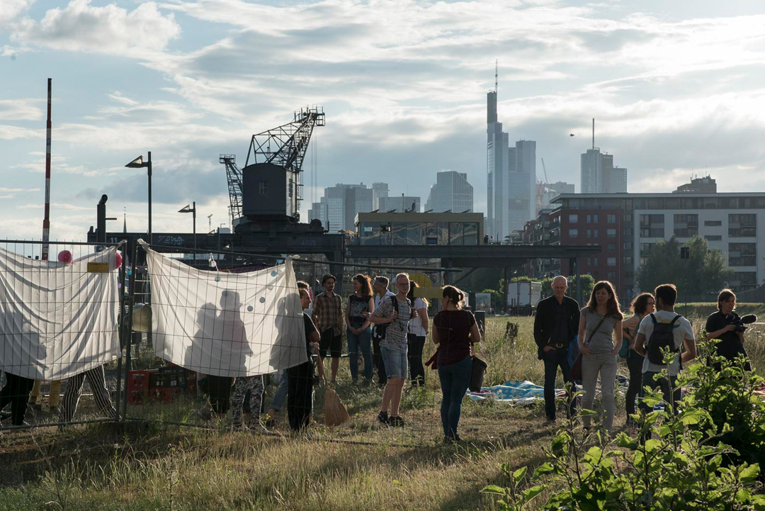 Wie wollen wir leben? – Ein Projekt in Kooperation der FRA UAS/Fb4/Studienschwerpunkt Kultur und
Medien mit dem Berufsverband Bildender Künstlerinnen und Künstler e.V. Frankfurt (BBK) /Hanauer Landstr. 89